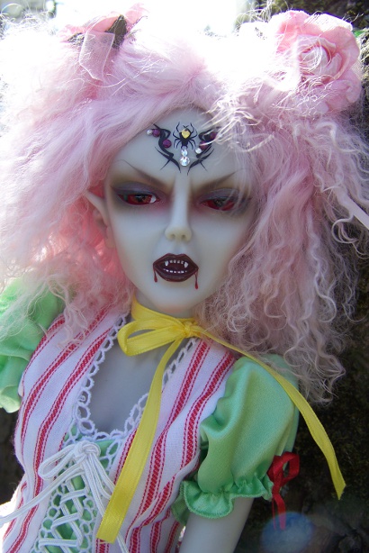 http://www.oddpla.net/blog/dolls/araminthe/bright/100_5294.JPG