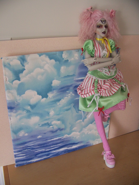 http://www.oddpla.net/blog/dolls/araminthe/sky/100_5496.JPG