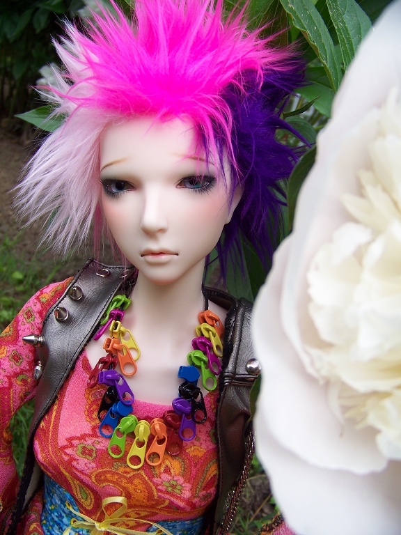 http://www.oddpla.net/blog/dolls/lolapaprika/peony/100_5671.JPG