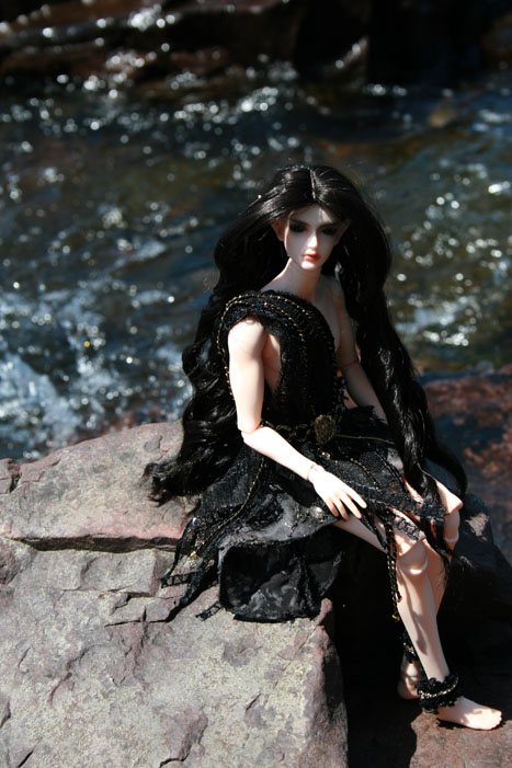 http://www.oddpla.net/blog/dolls/mellifer/lake/IMG_8212.JPG