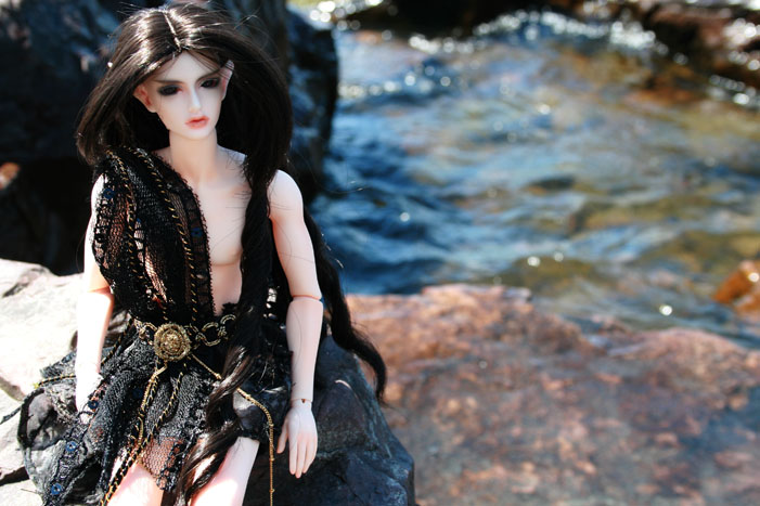 http://www.oddpla.net/blog/dolls/mellifer/lake/IMG_8235.JPG