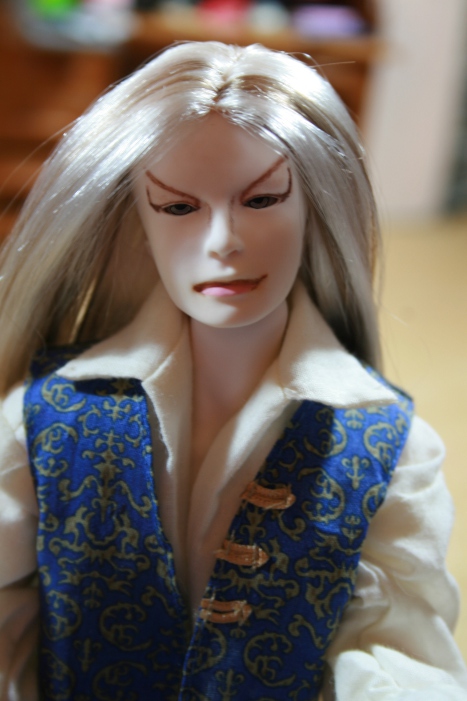 http://www.oddpla.net/blog/dolls/muses/lucian/IMG_6544.JPG